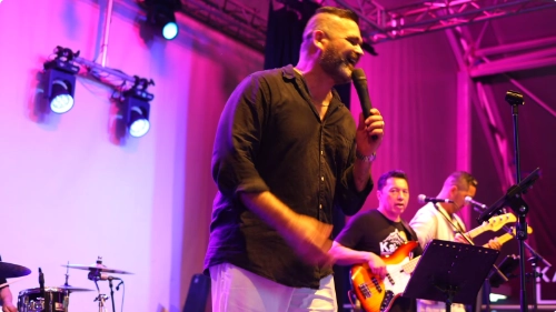 Live Band